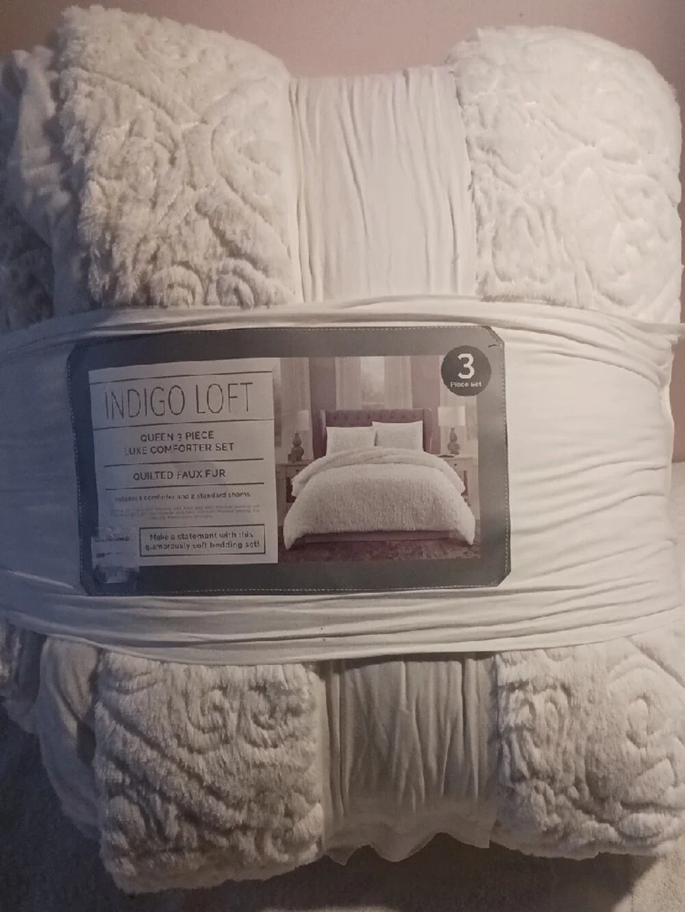Indigo Loft White Faux Fur Queen 3 Pce. Lux Comforter Set Elegant Design Pattern